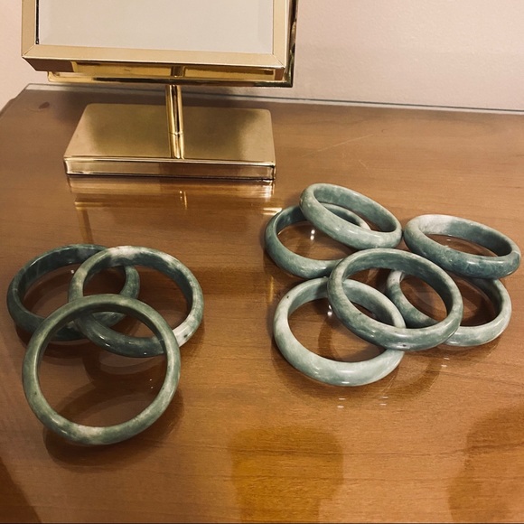 Genuine Jade bangle - Picture 10 of 14